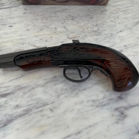 Avon Philadelphia Derringer Pistol Decanter - Picture 4 of 8